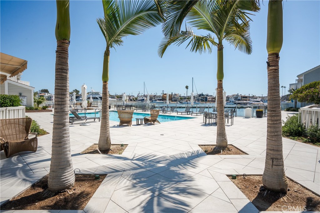 994 Bayside Cove