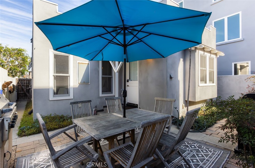 1113 W Balboa Boulevard