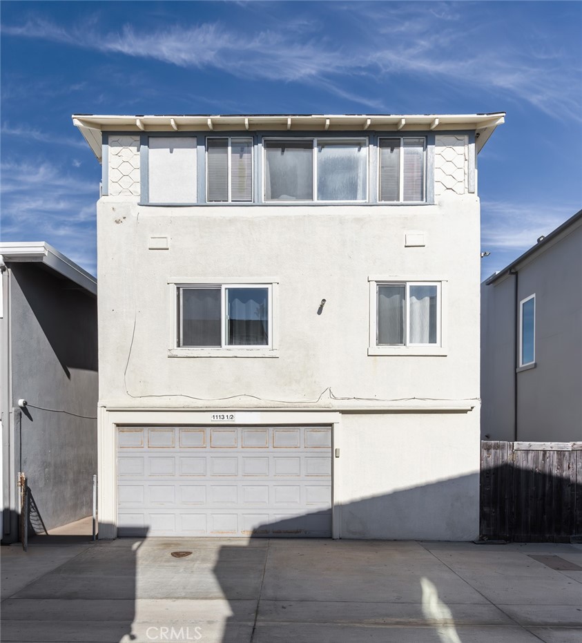1113 W Balboa Boulevard