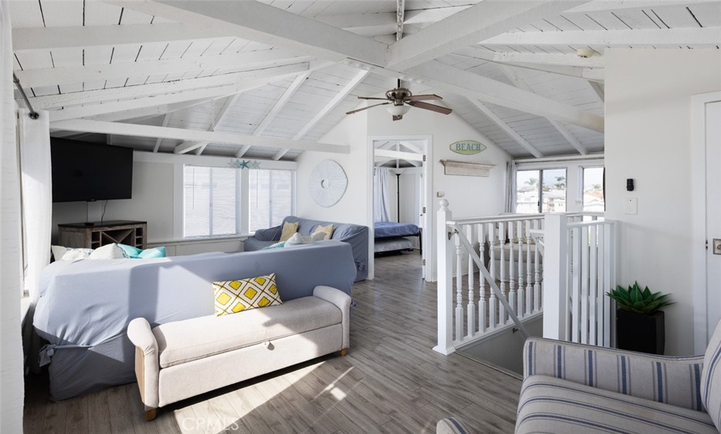 1113 W Balboa Boulevard