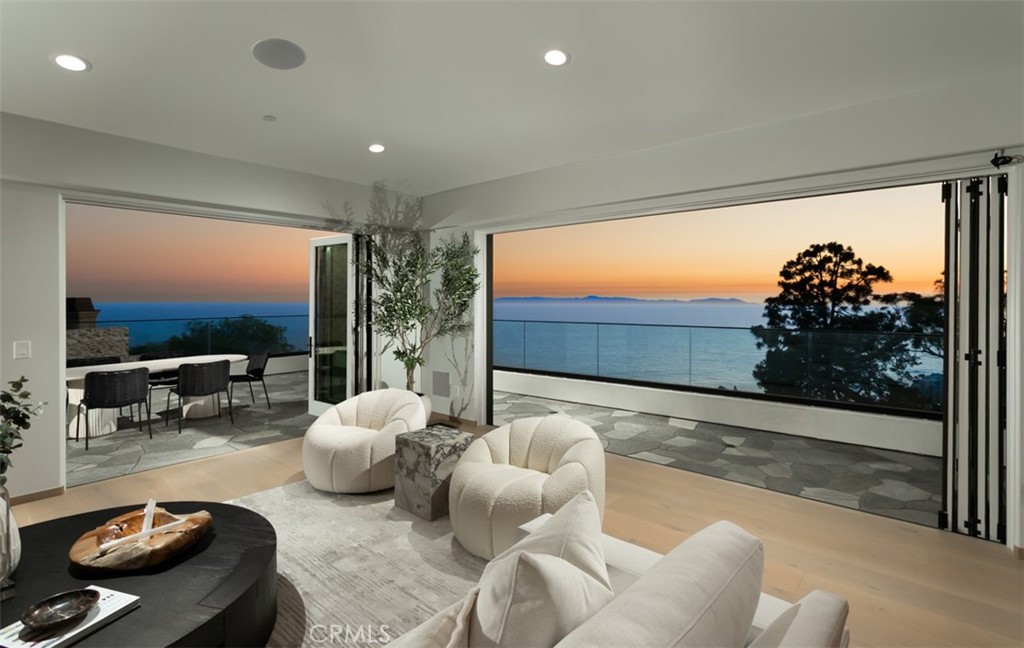 31 N Vista De Catalina