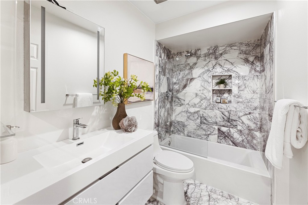 31501 E Nine Drive 19-F