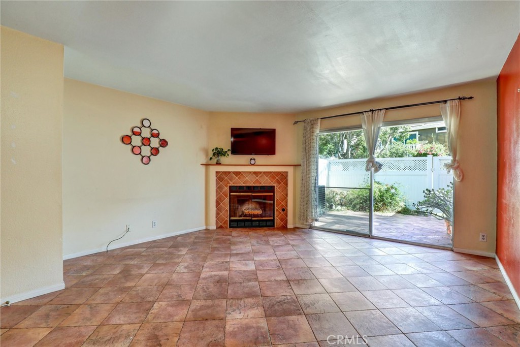 10 Candlewood Lane