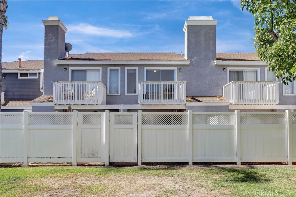 10 Candlewood Lane
