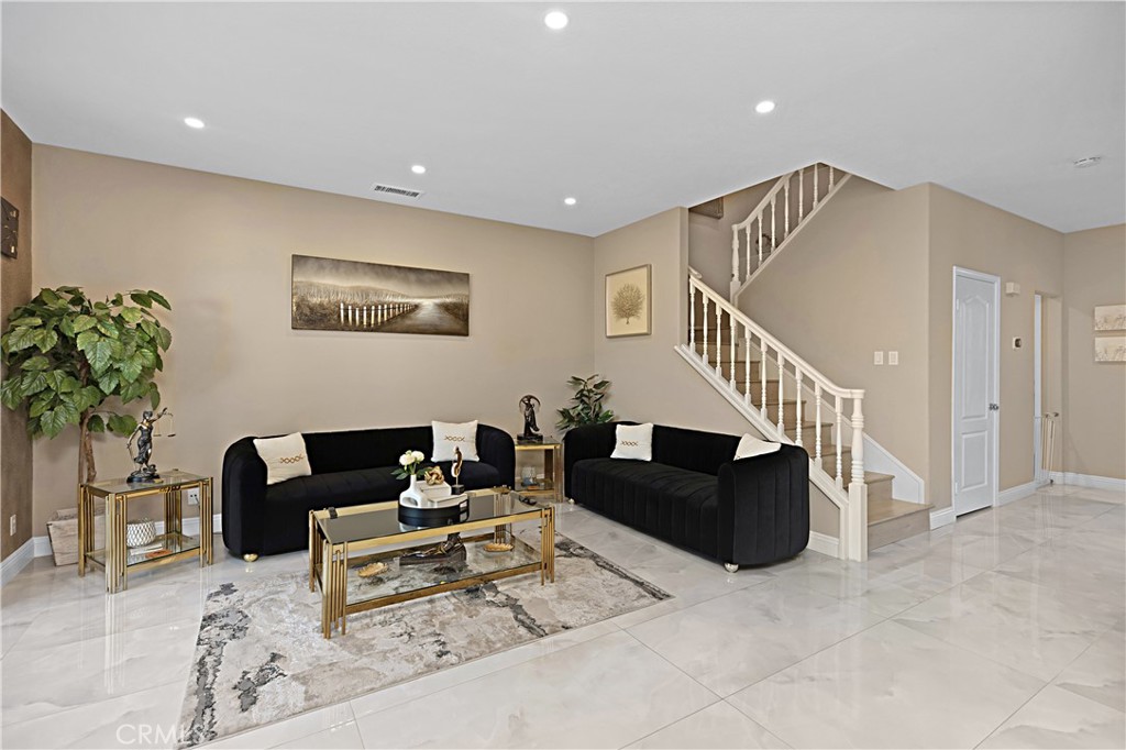 75 Mira Mesa