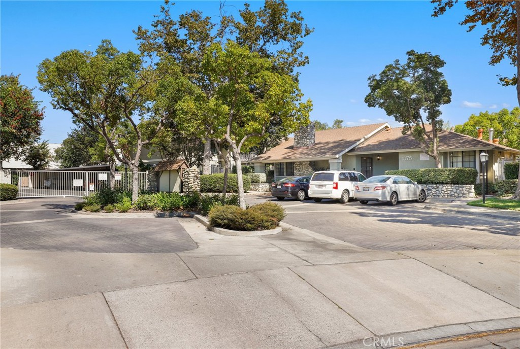 1101 Packers Circle 8