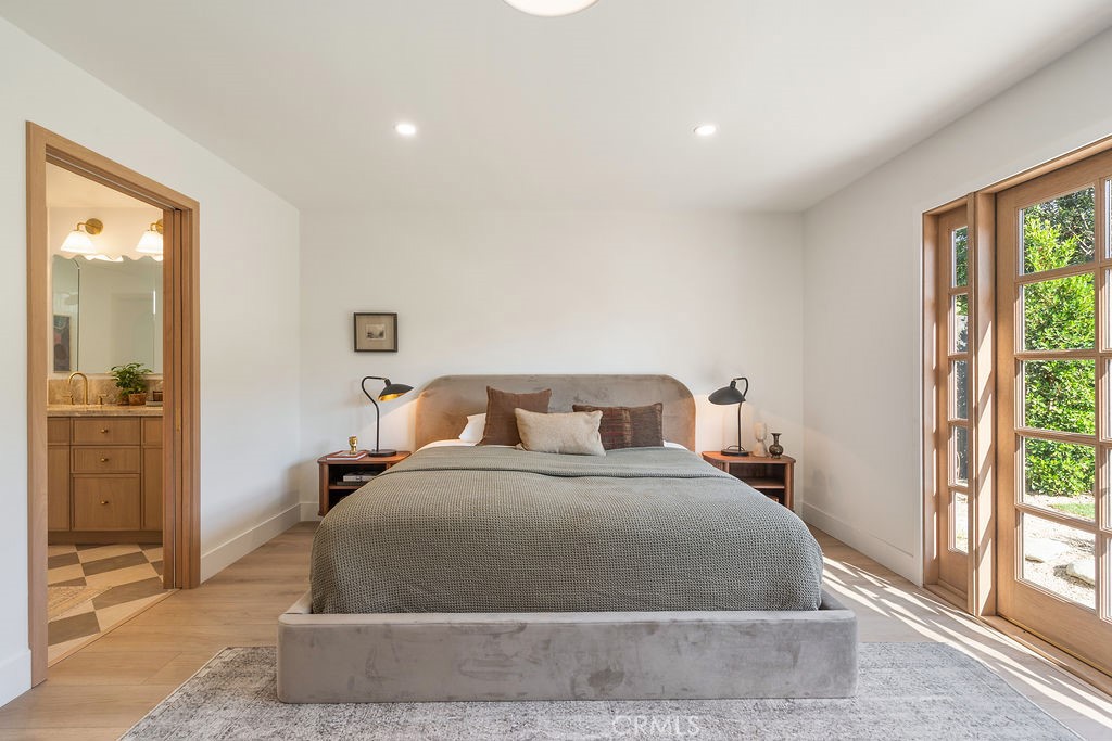 1079 Visalia Drive
