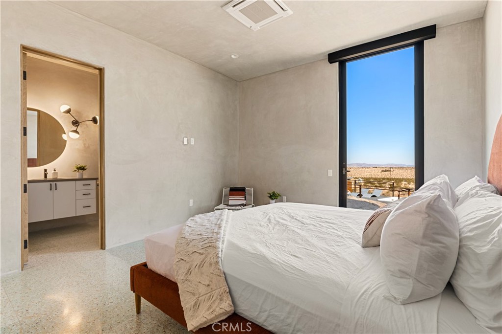 1824 Mountain Shadow Road