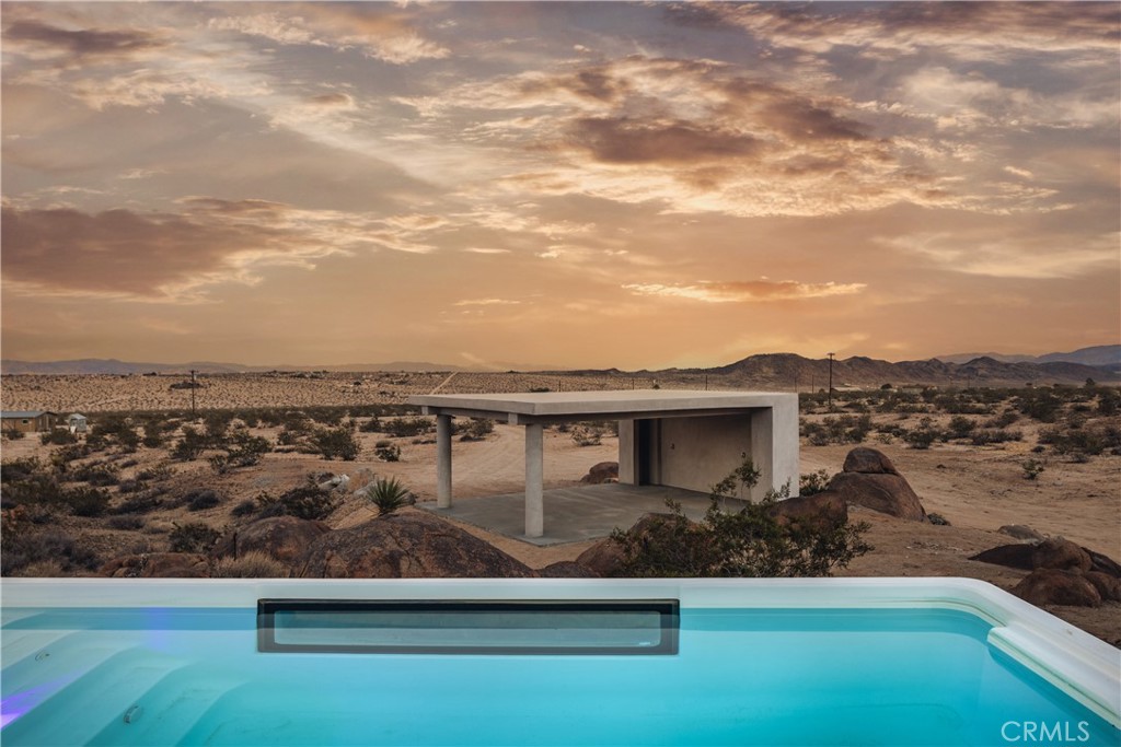 1824 Mountain Shadow Road