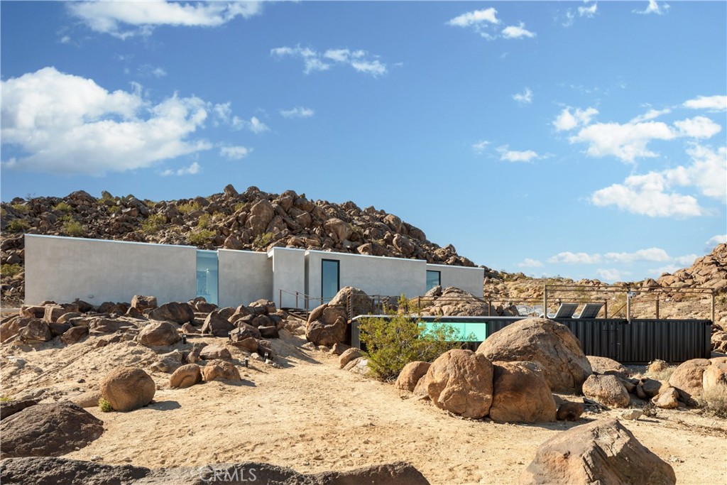 1824 Mountain Shadow Road