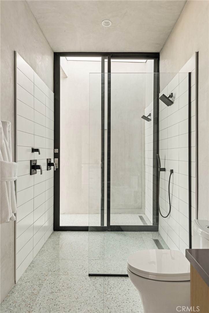 1824 Mountain Shadow Road