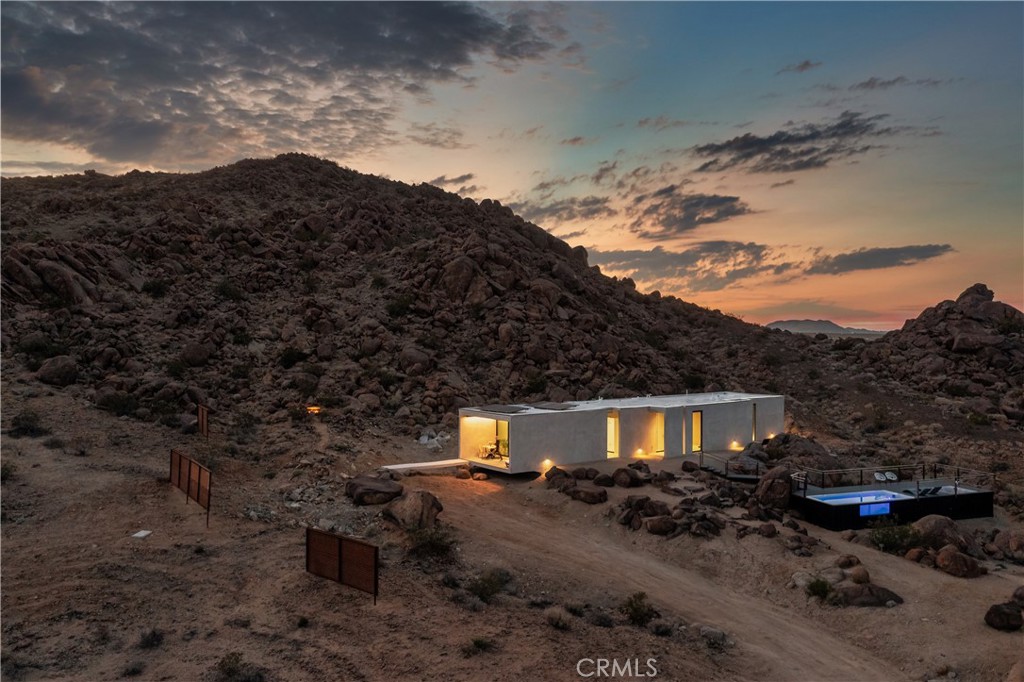 1824 Mountain Shadow Road