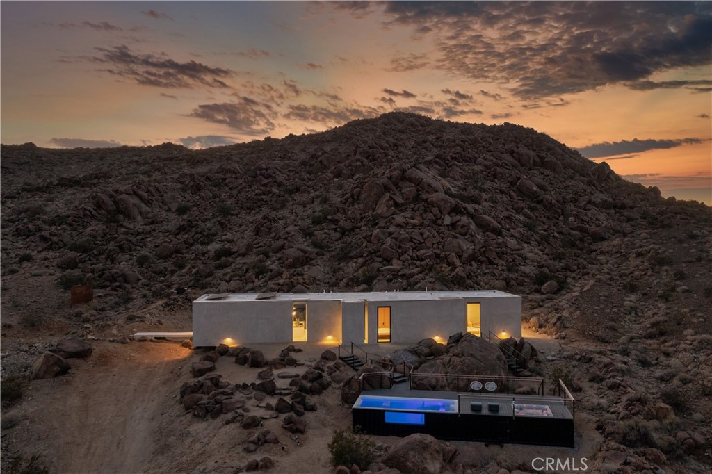 1824 Mountain Shadow Road