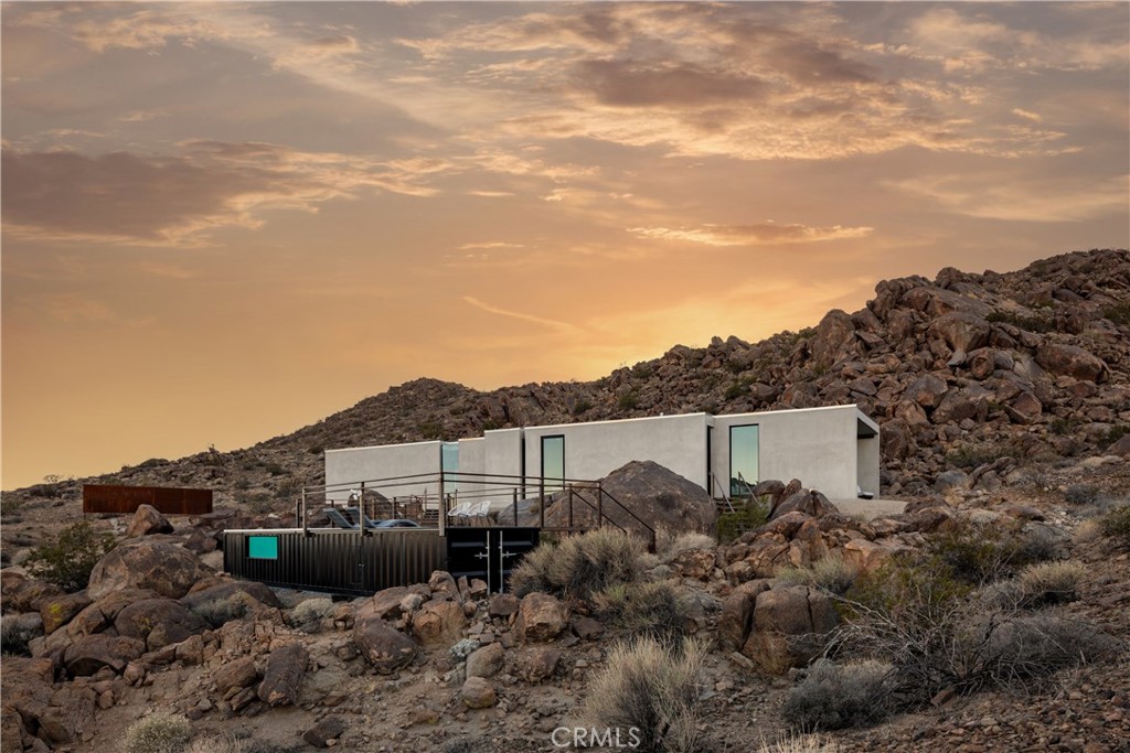 1824 Mountain Shadow Road