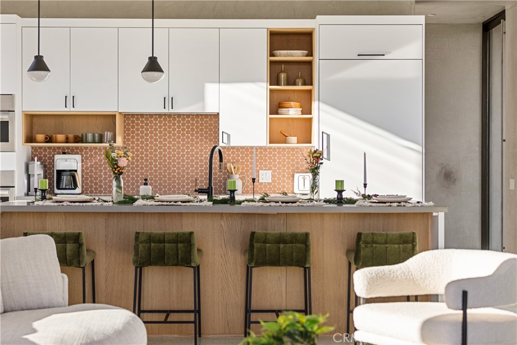 1824 Mountain Shadow Road