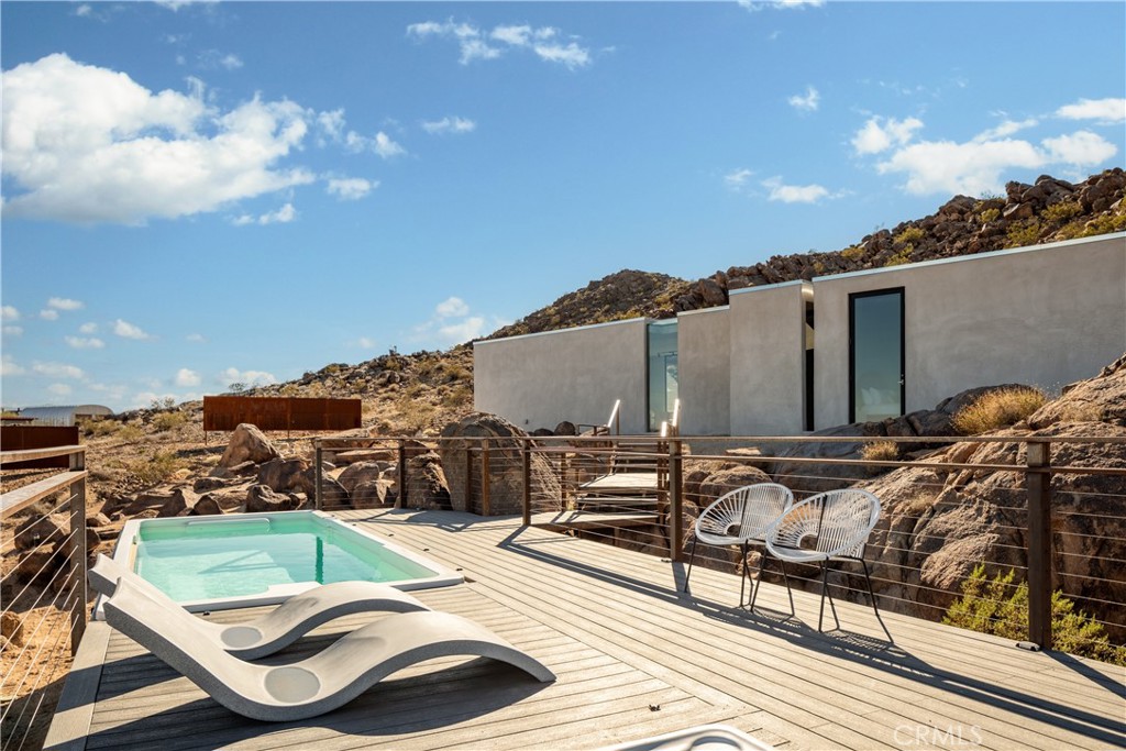 1824 Mountain Shadow Road