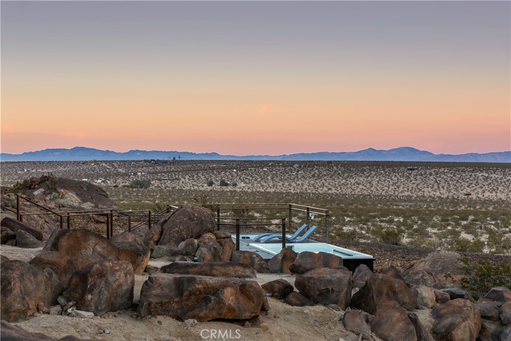 1824 Mountain Shadow Road