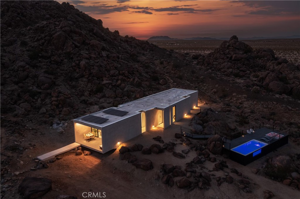 1824 Mountain Shadow Road