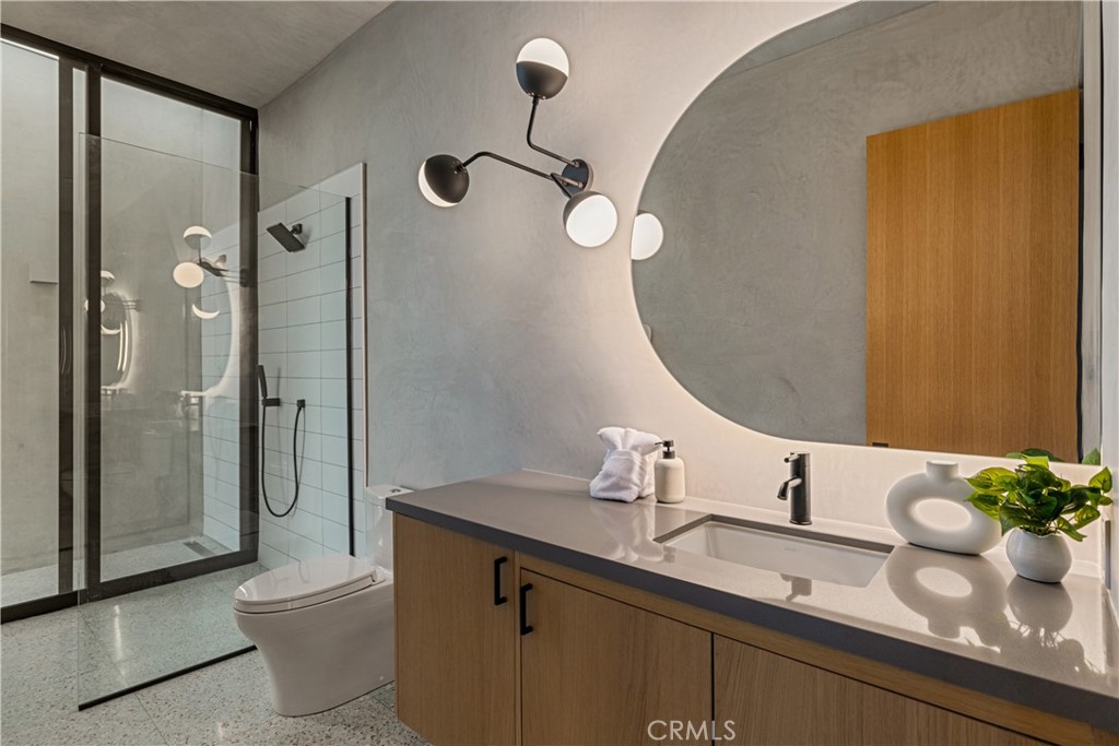 1824 Mountain Shadow Road