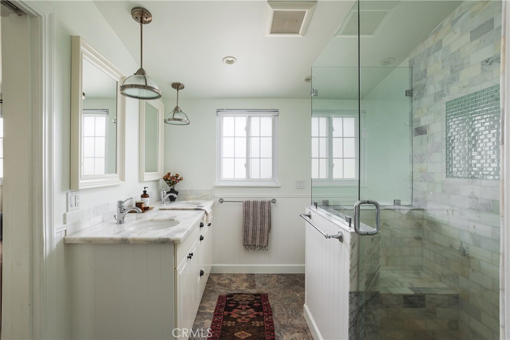 3133 Bermuda Dr