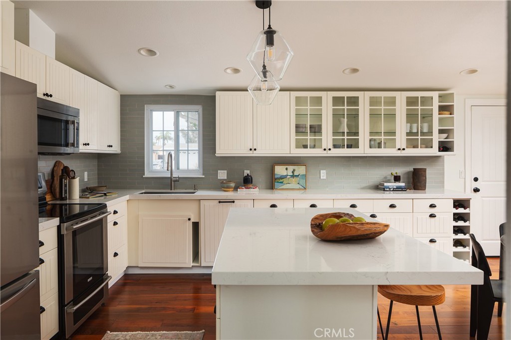 3133 Bermuda Dr