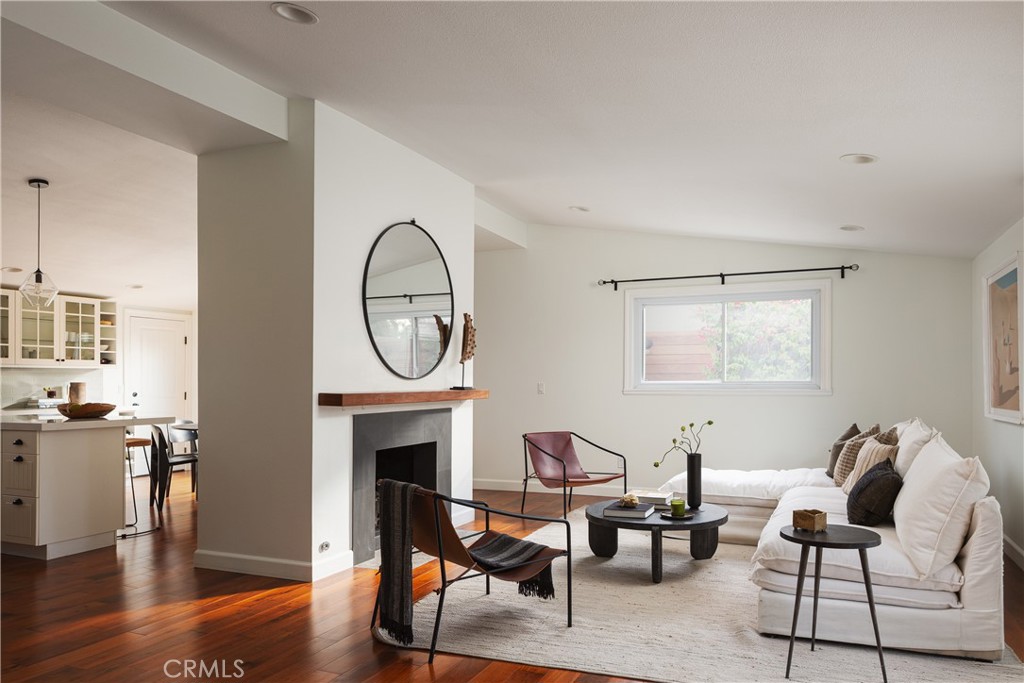 3133 Bermuda Dr