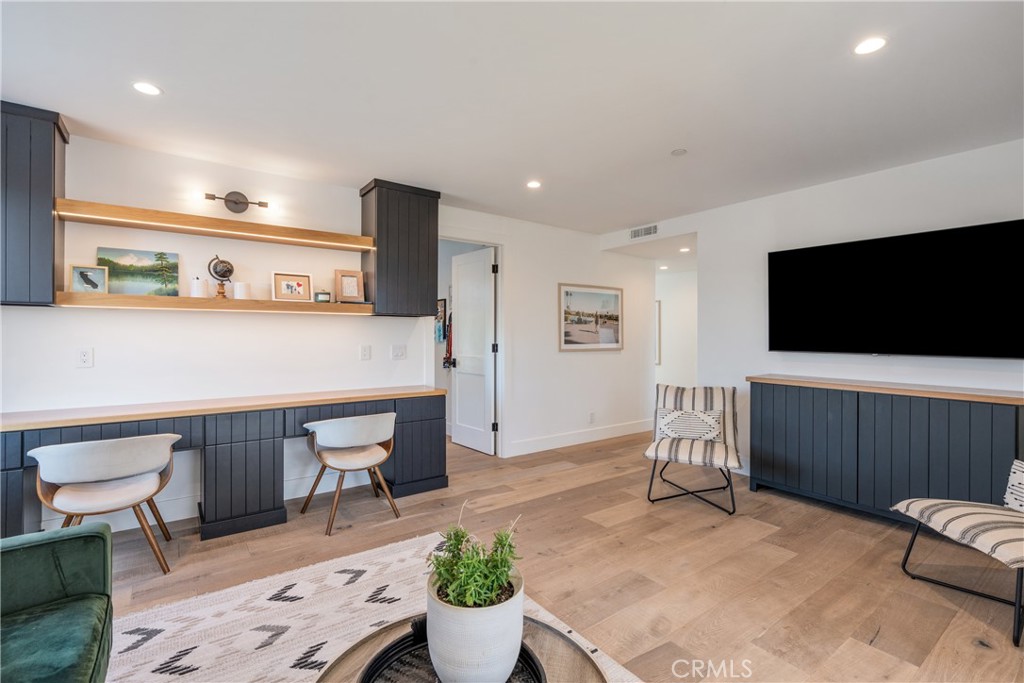 1235 Santiago Dr