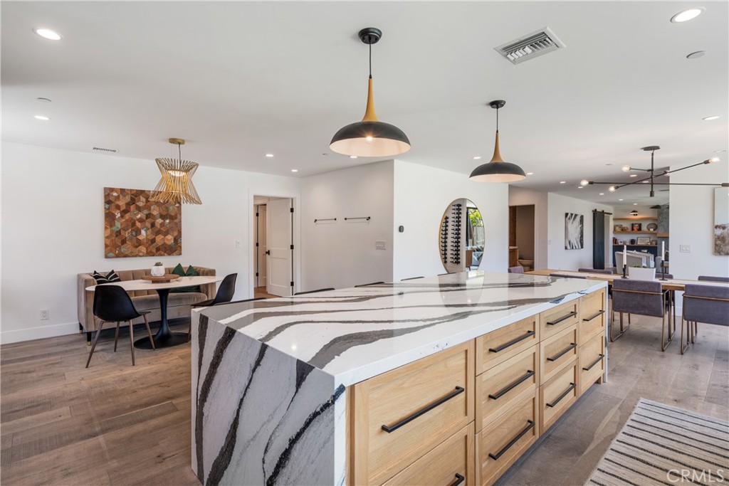 1235 Santiago Dr