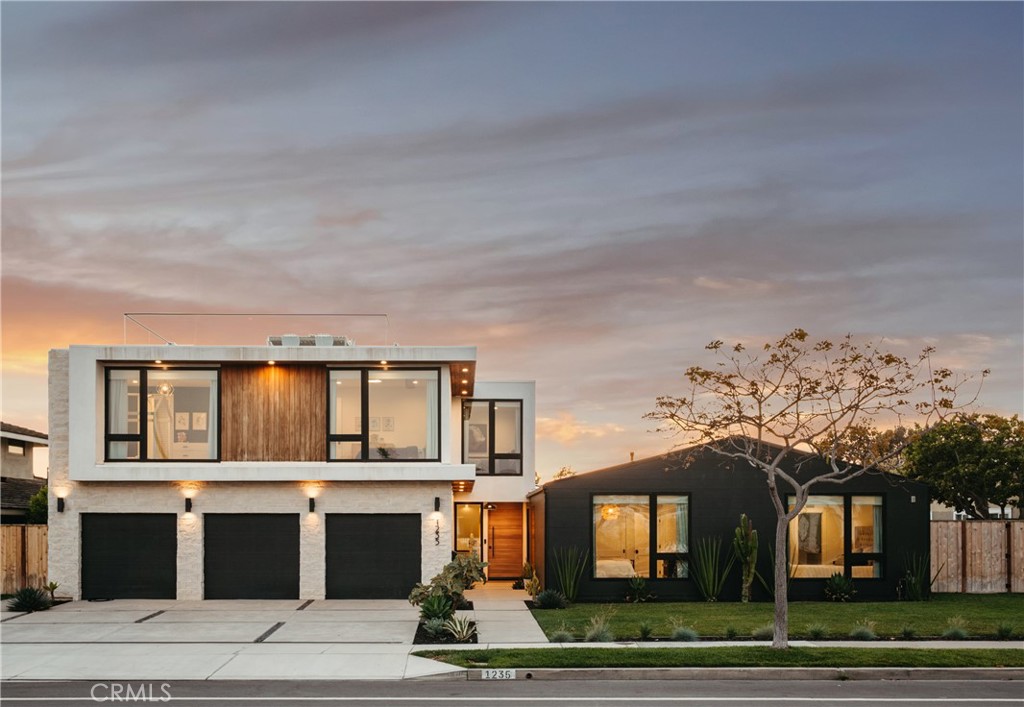 1235 Santiago Dr