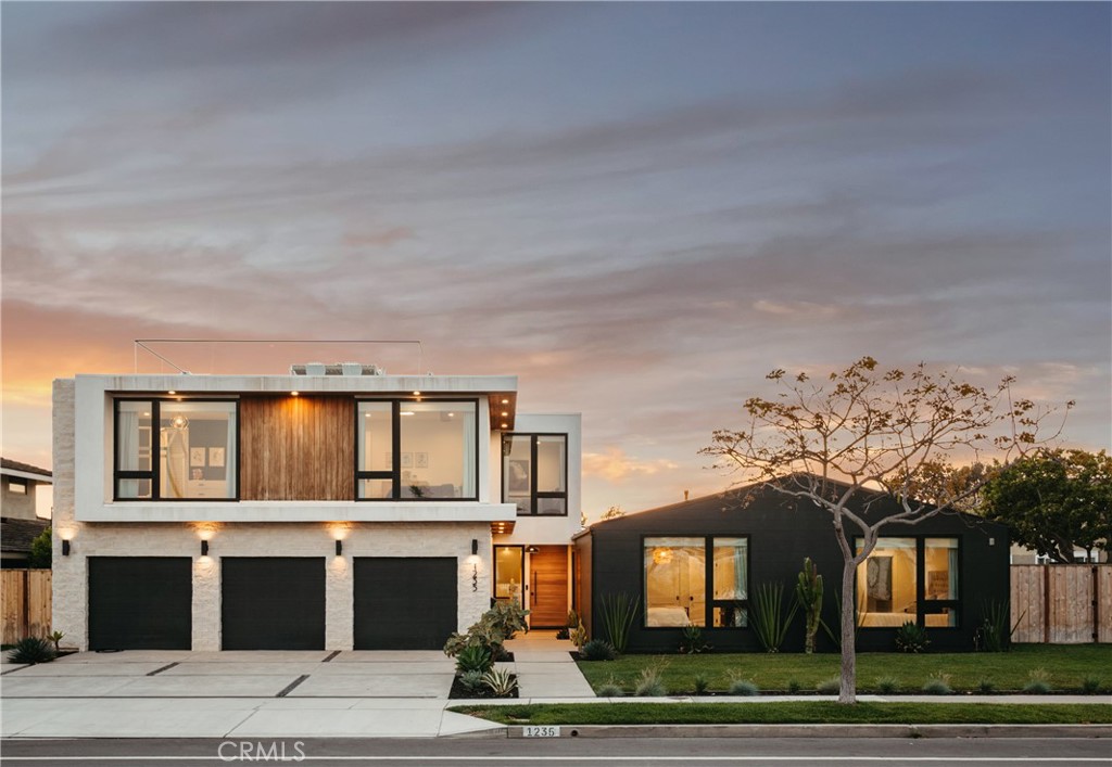 1235 Santiago Dr