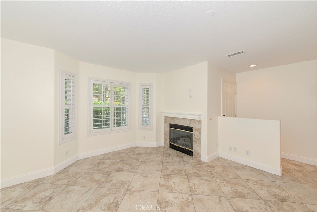 87 Three Vines Court