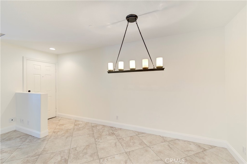 87 Three Vines Court