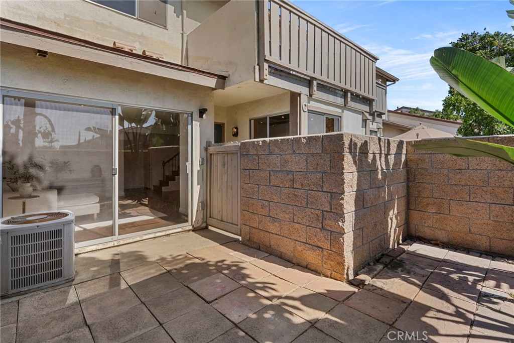 5112 W 1st C