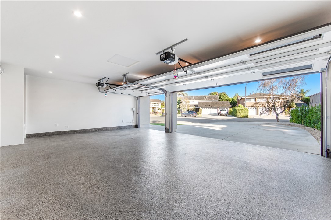 19321 Manor Point Circle