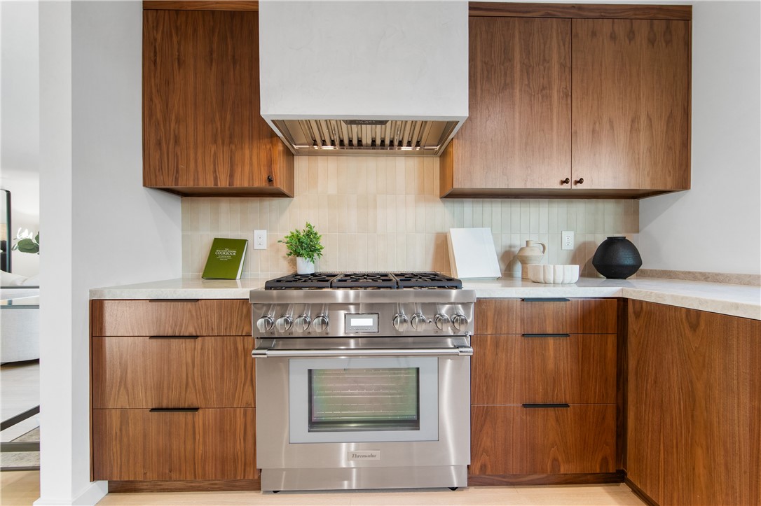 19321 Manor Point Circle