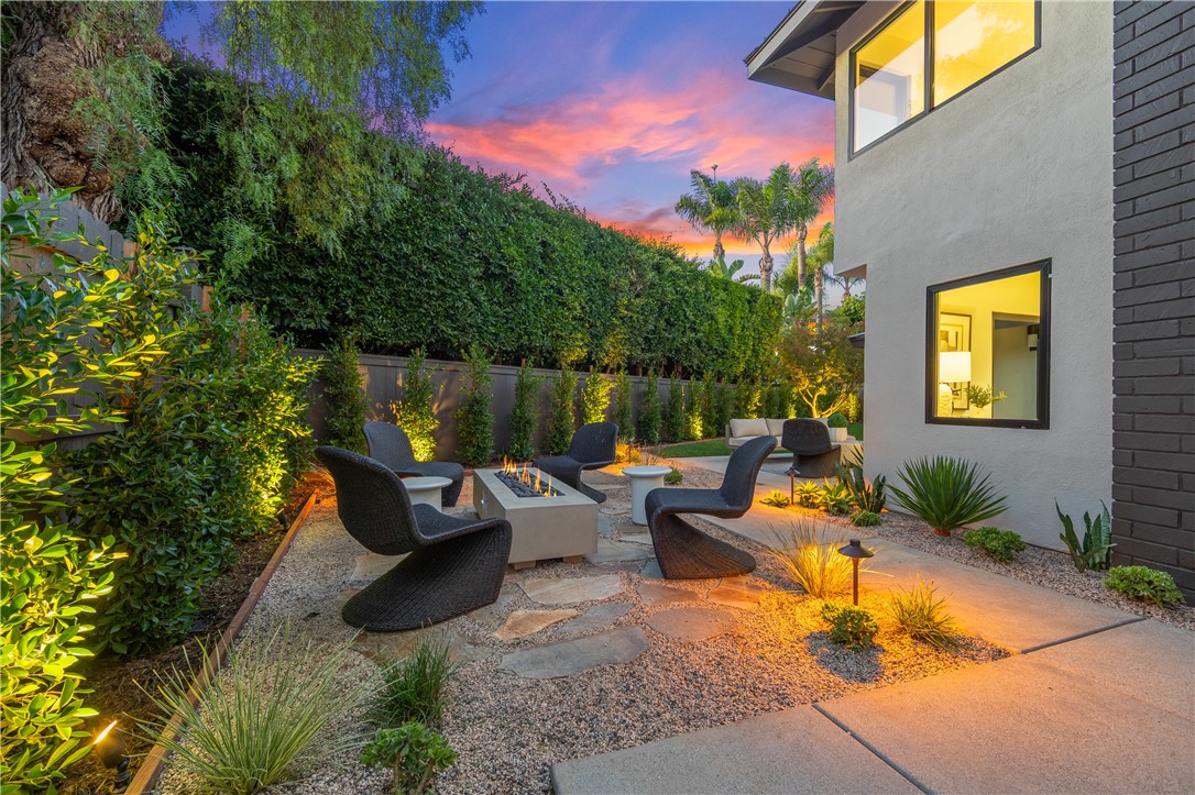 19321 Manor Point Circle