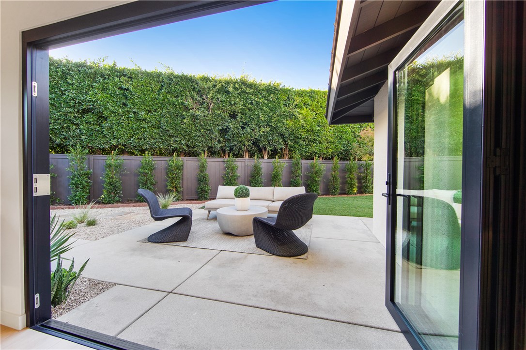 19321 Manor Point Circle