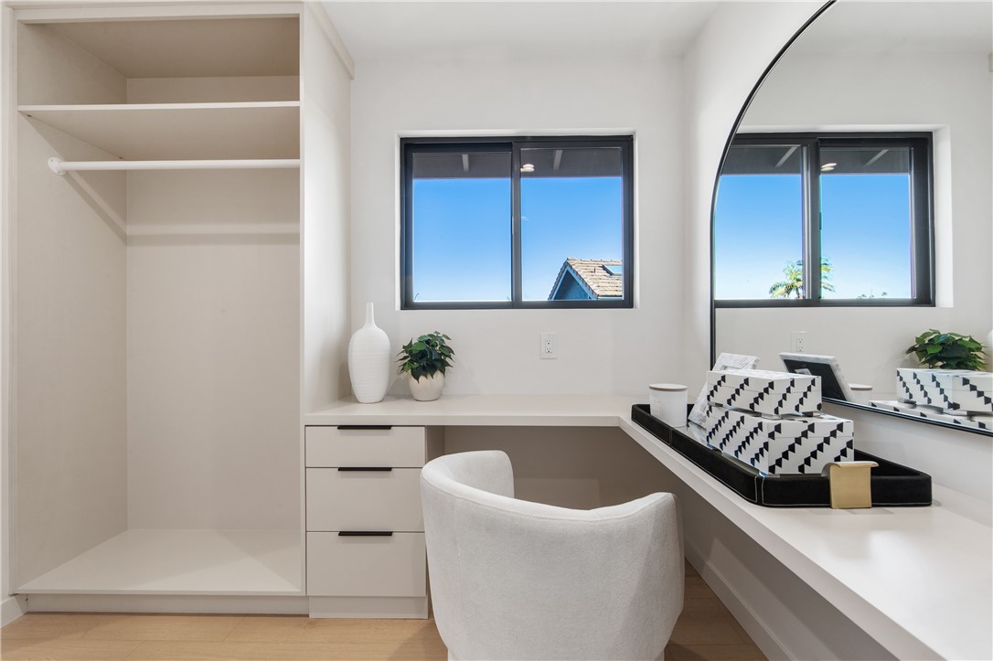 19321 Manor Point Circle