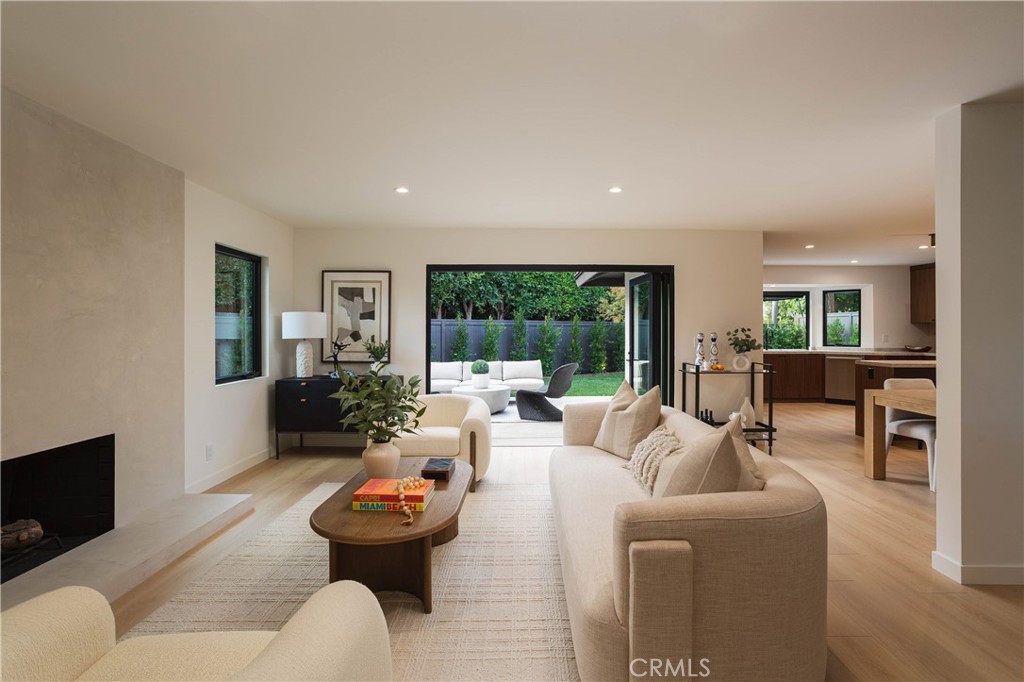 19321 Manor Point Circle