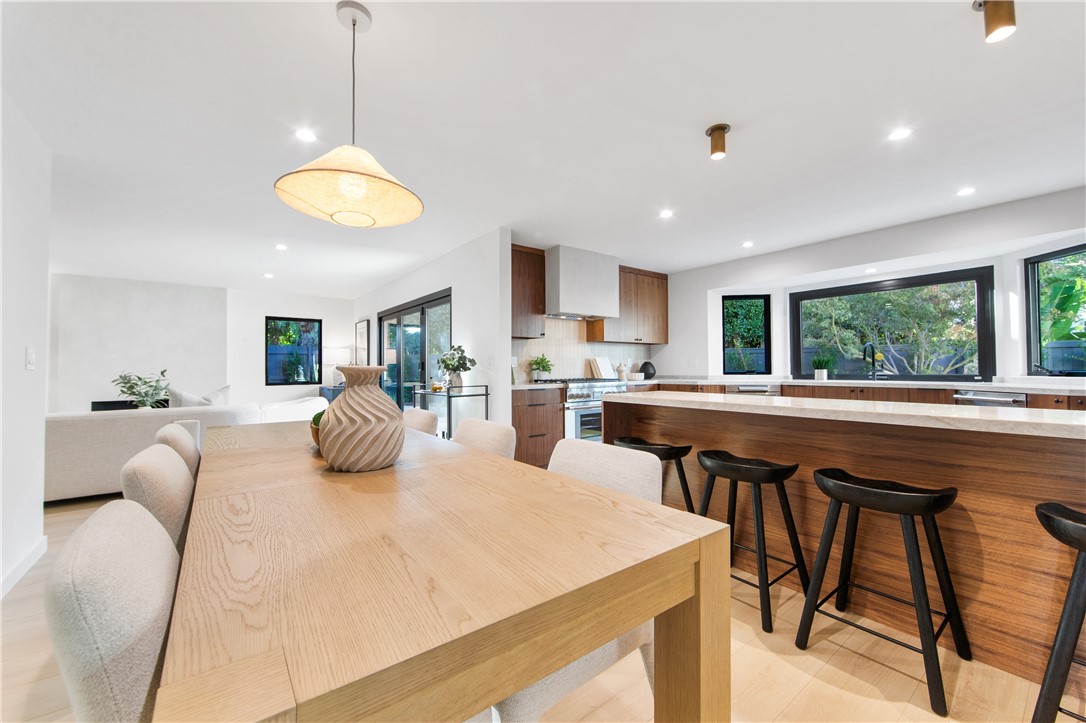 19321 Manor Point Circle