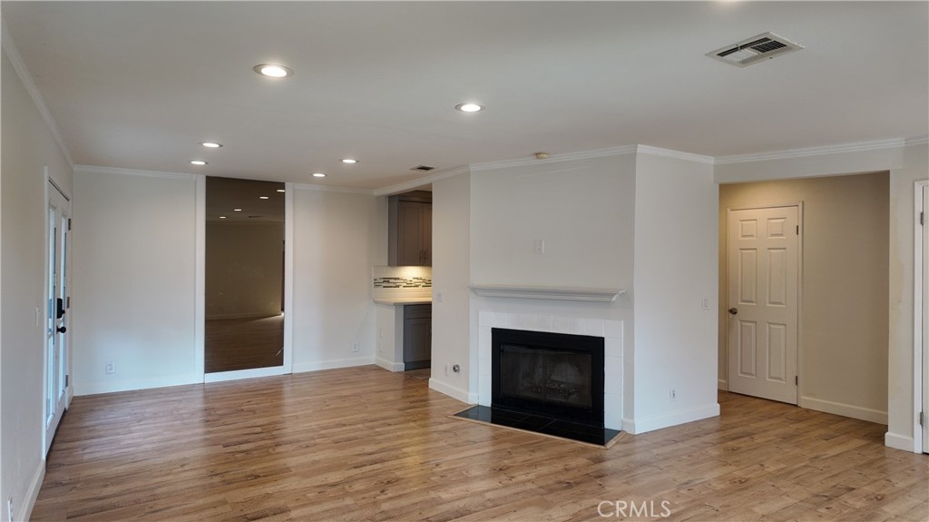 700 Golden Springs A