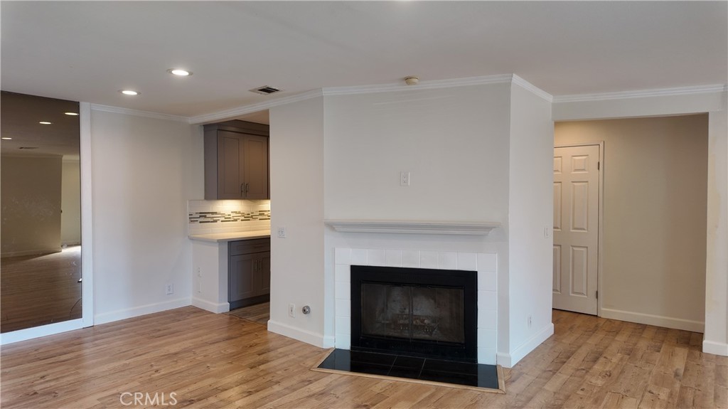 700 Golden Springs A