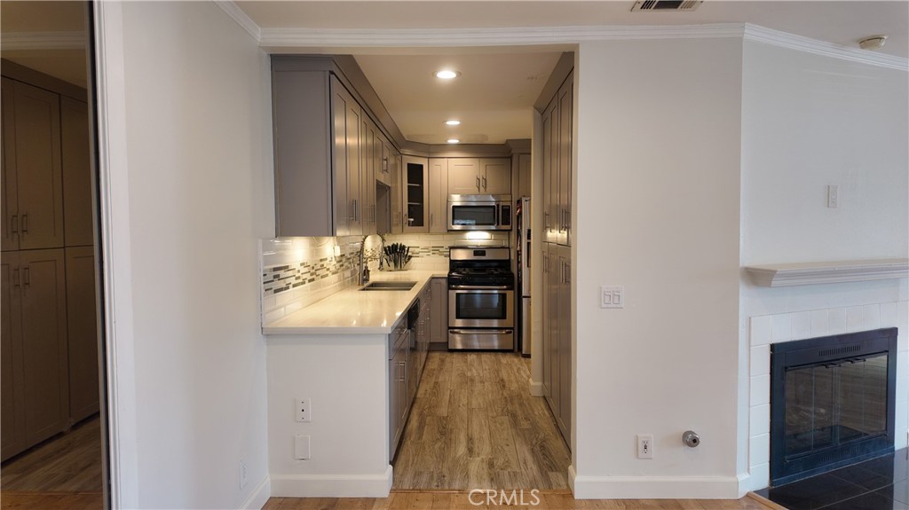 700 Golden Springs A