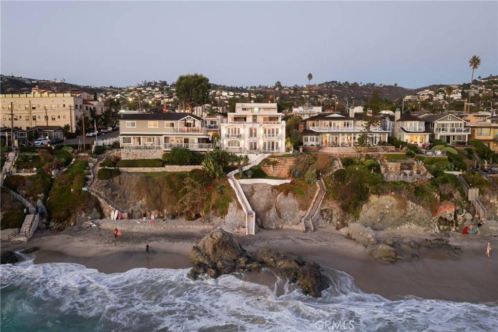 1337 Gaviota Dr