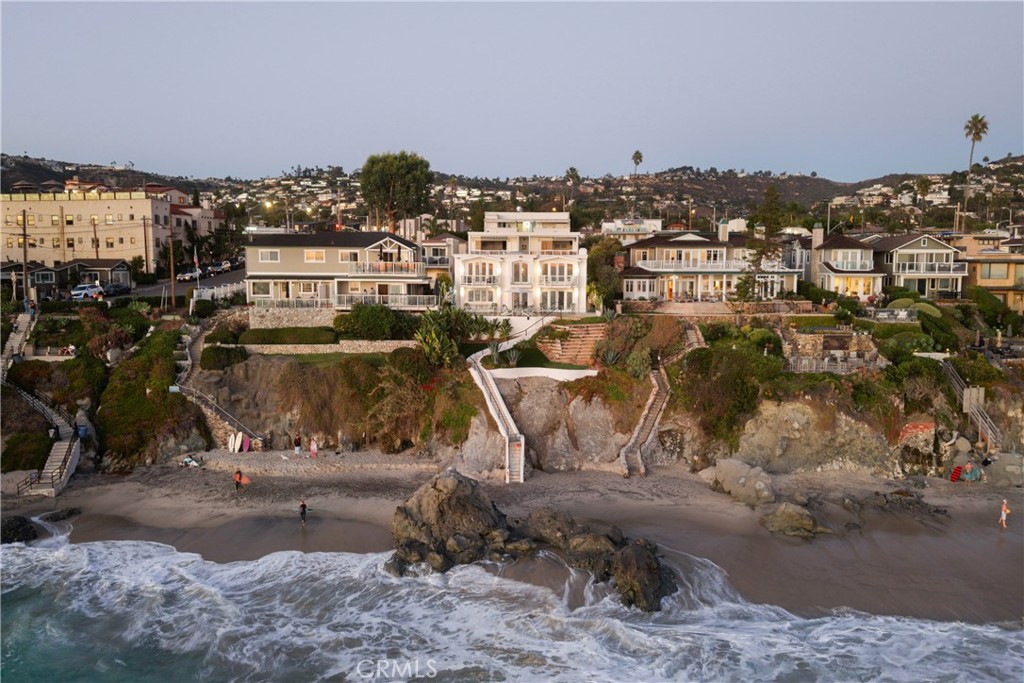 1337 Gaviota Dr