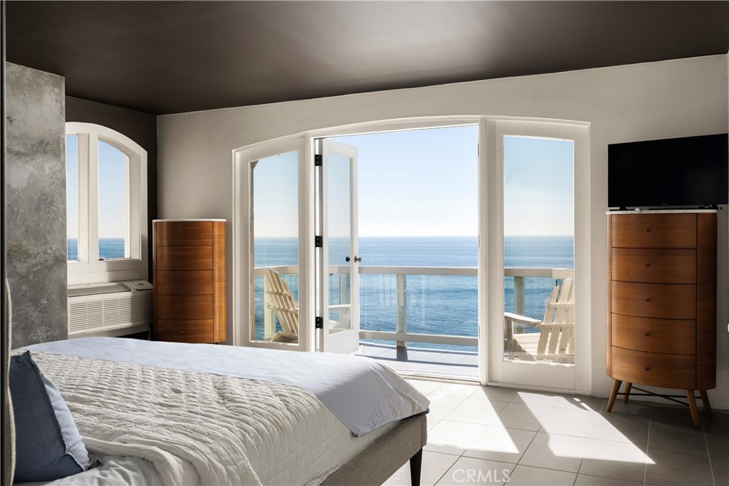 1337 Gaviota Dr