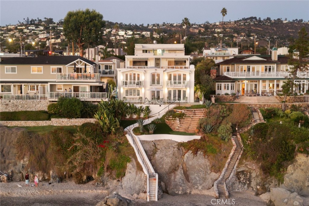 1337 Gaviota Dr