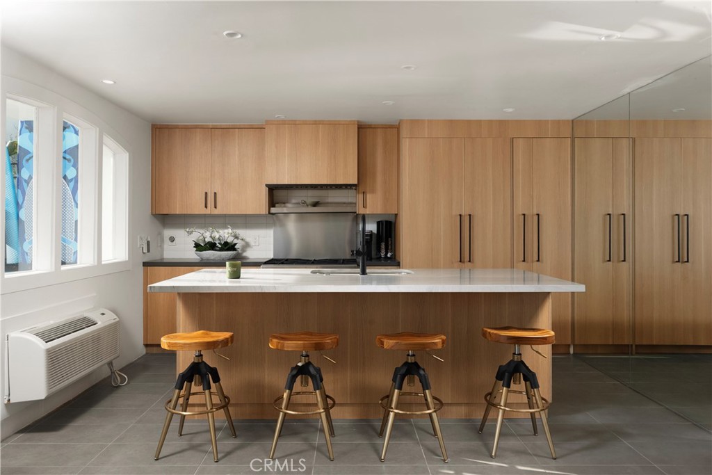1337 Gaviota Dr