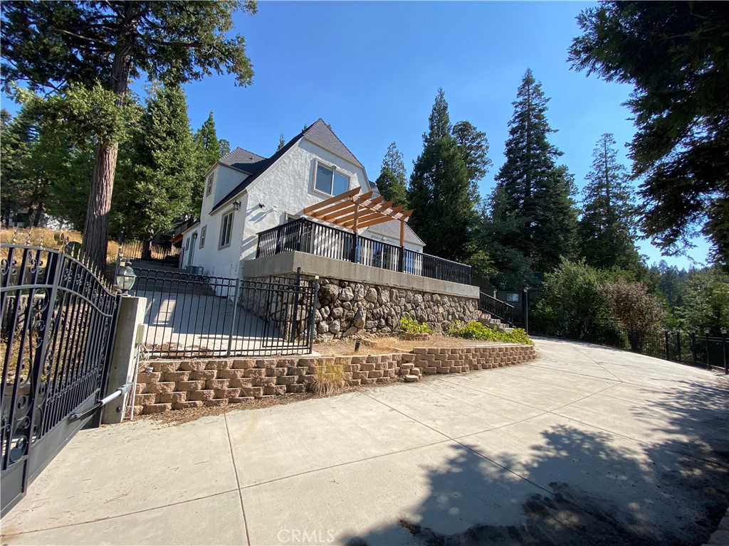 27981 Lakes Edge Road