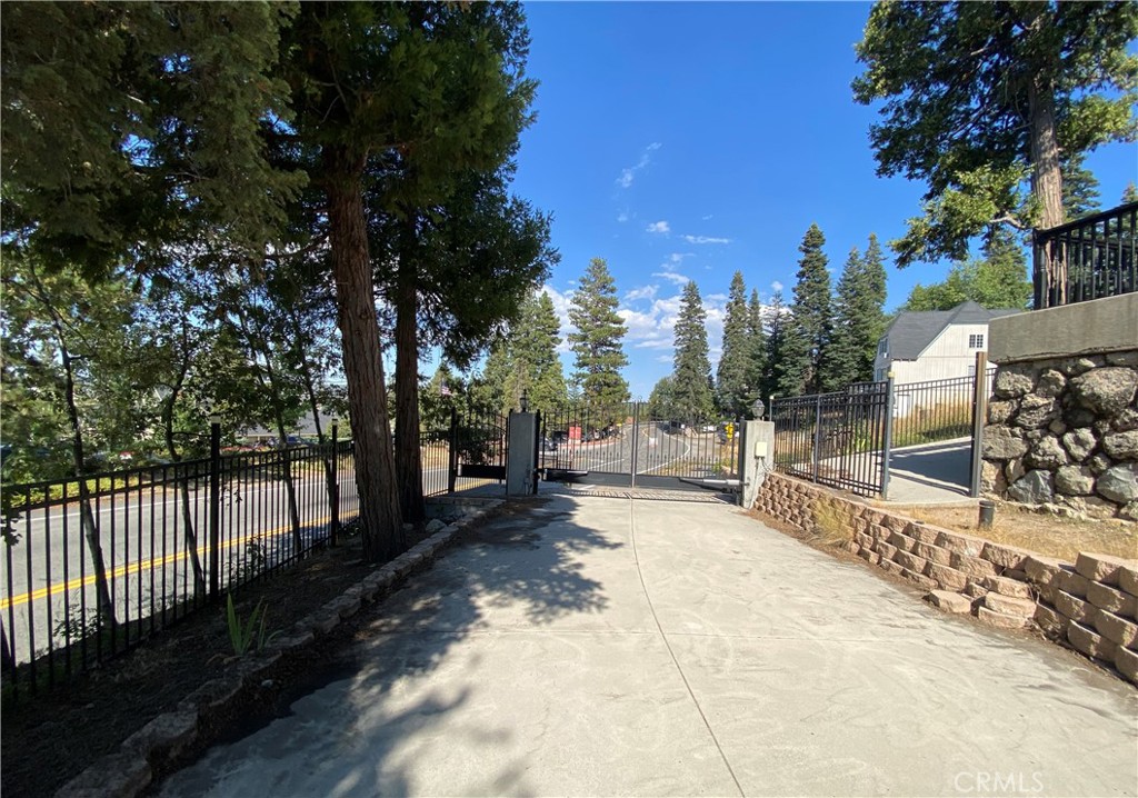 27981 Lakes Edge Road